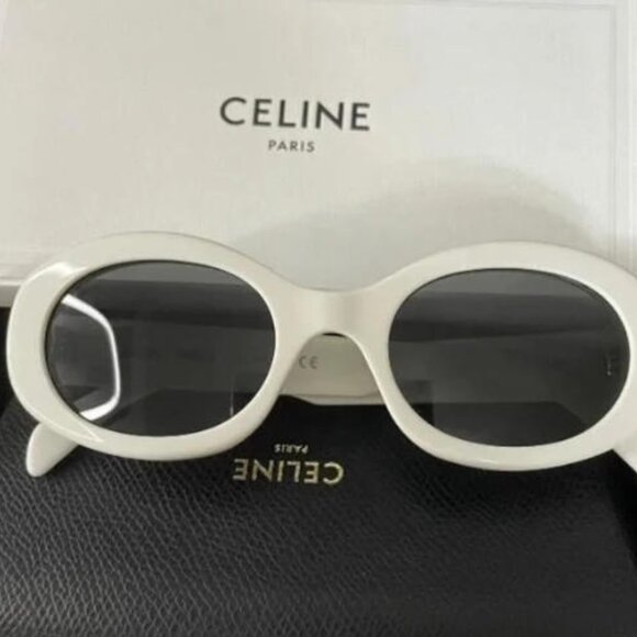 Celine Triomphe CL40194U Sunglasses - Like New with Original Box & Dust Bag - Picture 1 of 9